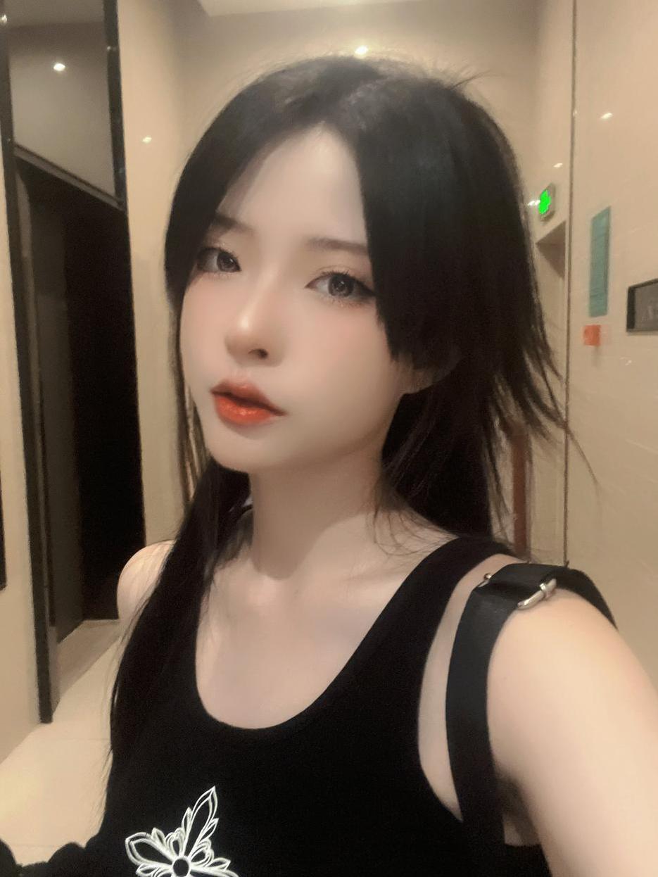 下载安装娱乐718吃瓜你我他成都舞蹈女3000 app，观看更便捷